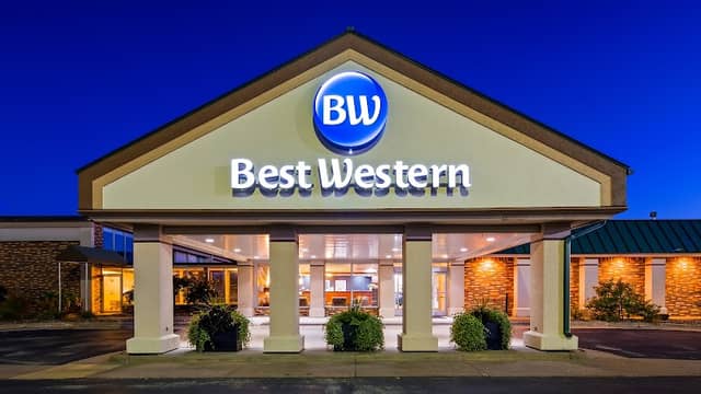 Best Western Tomah Hotel - Image 1