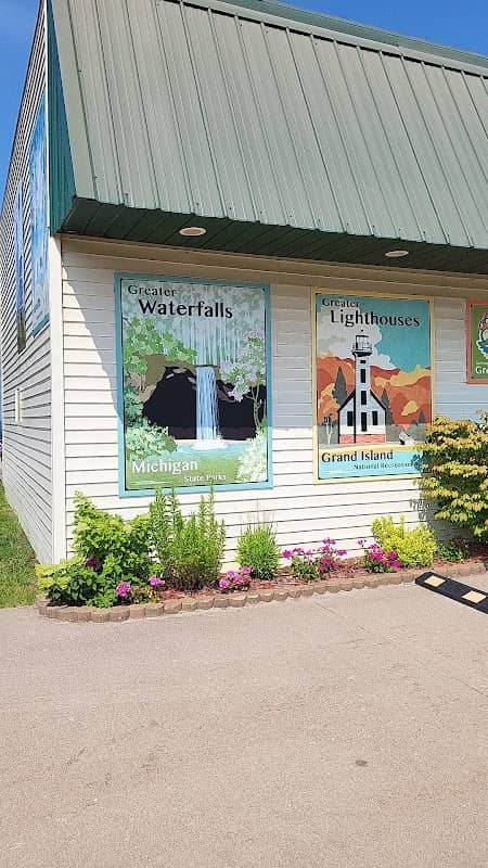 Munising Bay Welcome Center - Image 2
