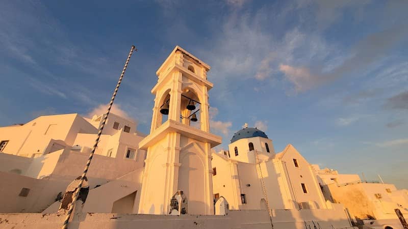 View of Blue Dome of Imerovigli - Image 2