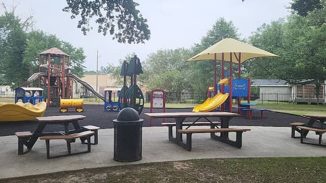 HugYourPeople Park - Image 2