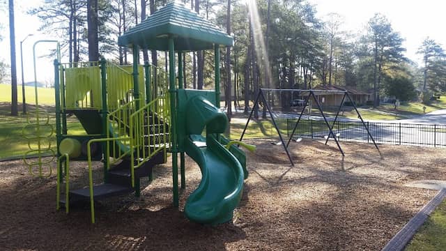 Ada Lee Park - Image 2