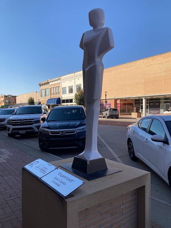 "Elegant Lady" Sculpture - Image 1