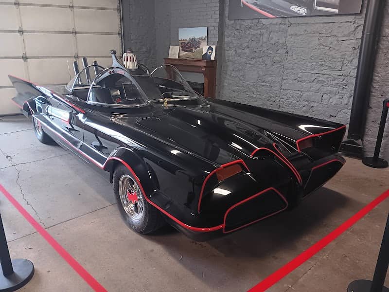 Fiberglass Freaks' Batman Museum - Image 2