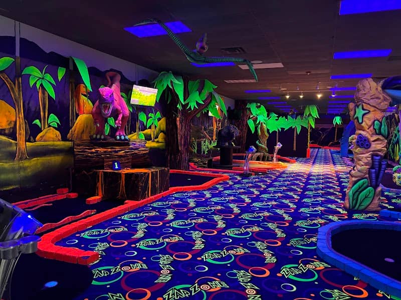 Zap Zone XL - Massive Arcade Games, Laser Tag, Axe Throwing, Birthday Party, Youth Party, Corporate Party and Family Events - Image 2