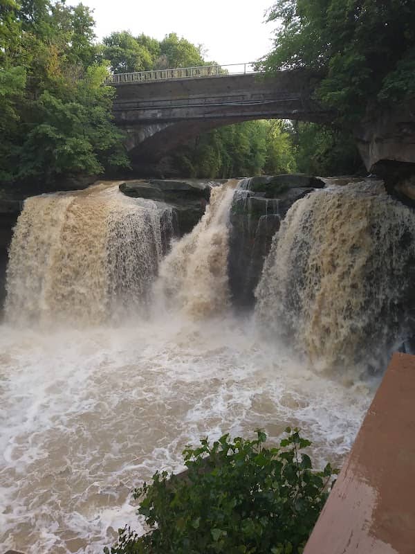 Western Falls of Cascade - Image 1
