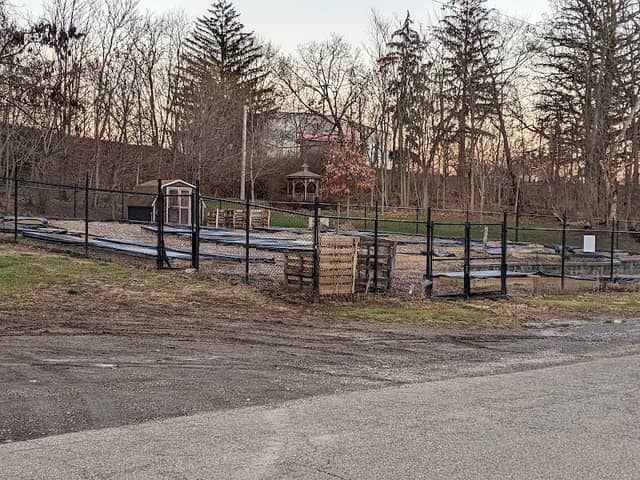 Saint Clairsville Community Garden - Image 1