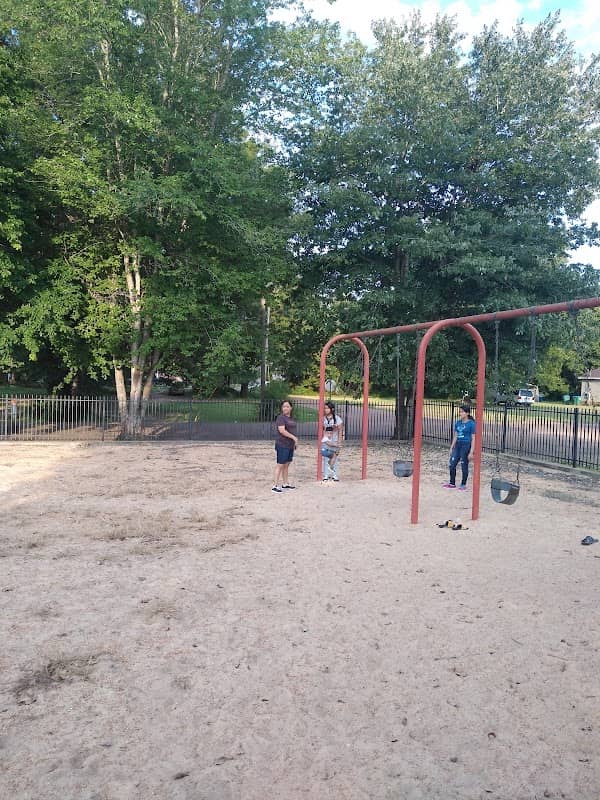 Red Bud Park - Image 1