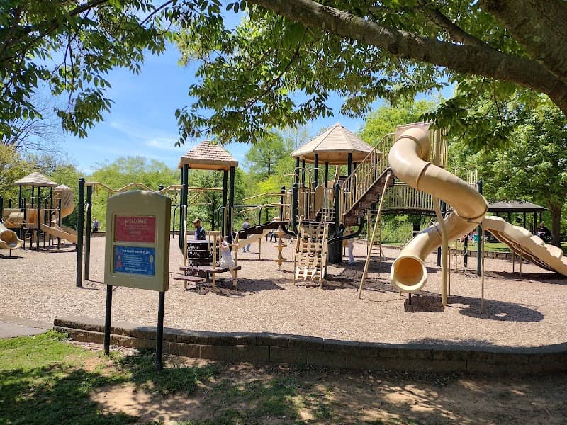 Ridgeview Park - Image 2