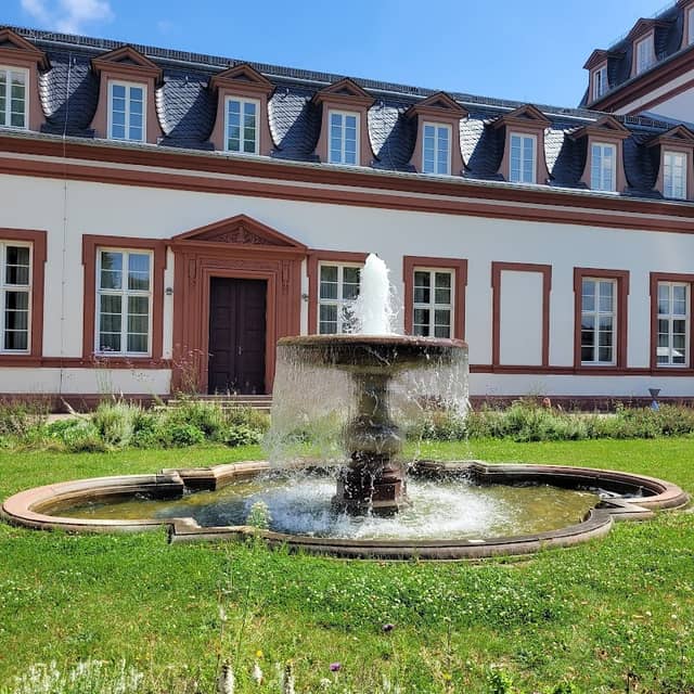 Fountain behind the castle - Image 1