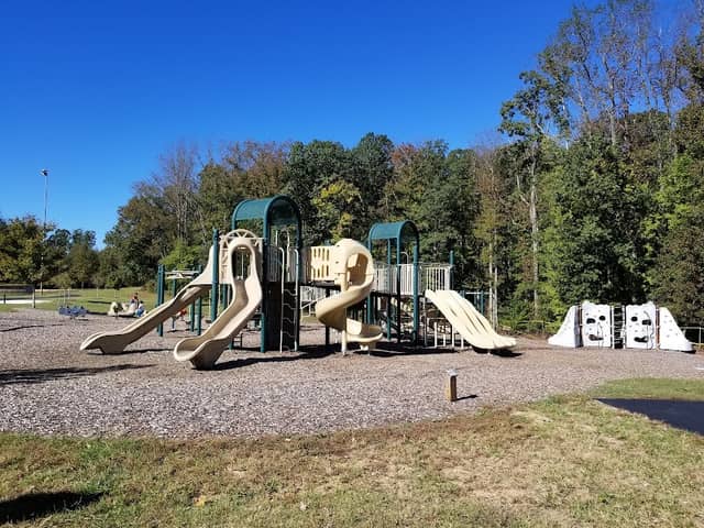 Oak Ridge Town Park - Image 1