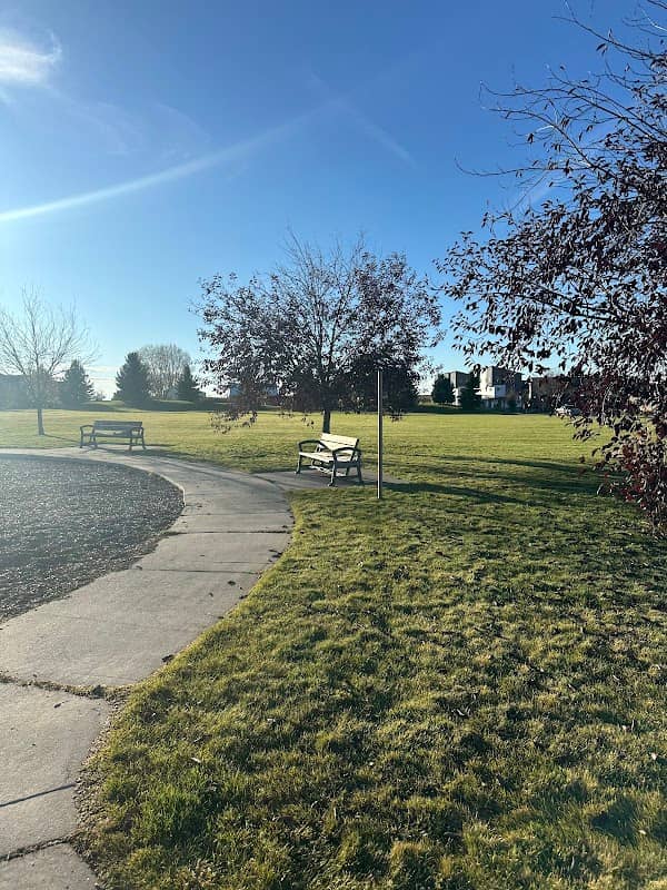 Sandan Park - Image 1