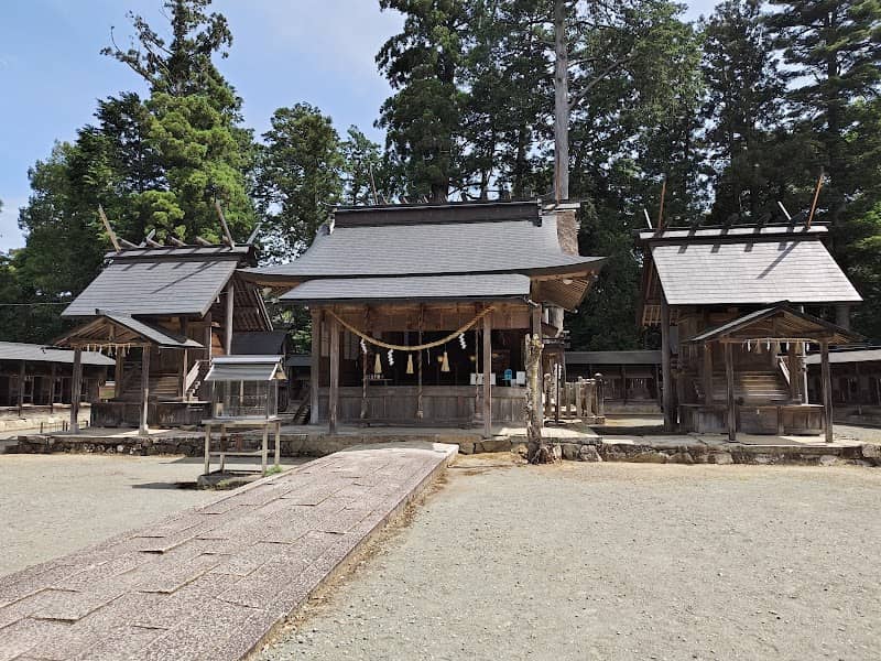 Toyoukedai Shrine - Image 1