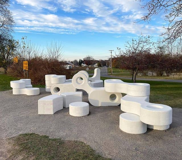 Sydney Gross Memorial - Image 1