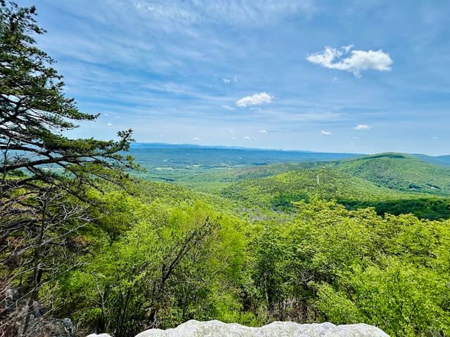 Tuscarora Trail Eagle Rock Trailhead - Image 1