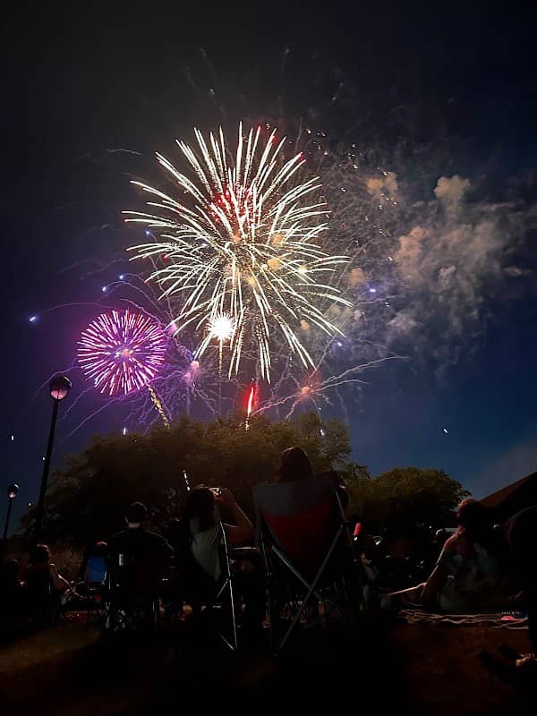 Normandale Lake Bandshell Park - Image 3