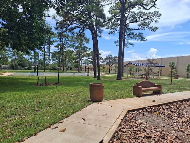 Forest Hills Park - Image 2