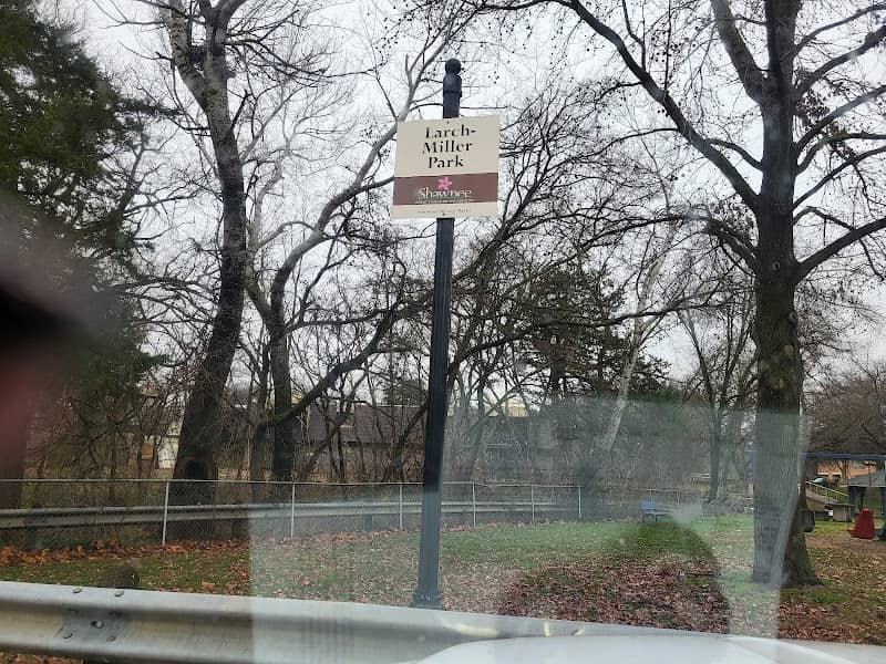 Redbud park - Image 2