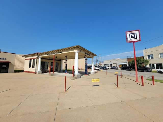 Waite Phillips-Barnsdall Filling Station Museum - Image 1
