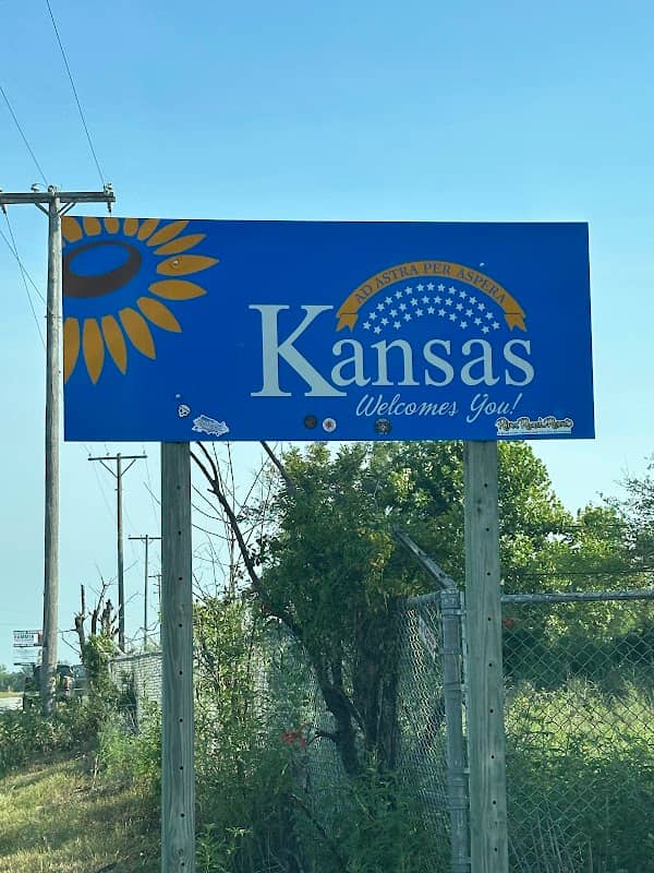 Kansas Welcomes You Sign - Image 1