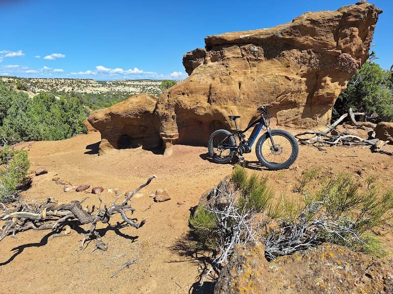 Mountain Bike Trailhead aka Kensie Trail at 5400 Colibri Place is a 6.8 mile loop. Can walk or bike on trail. - Image 1