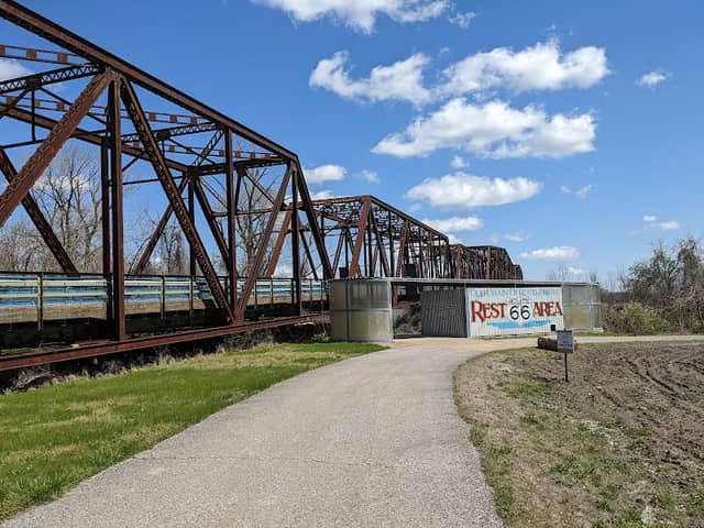 Old Chain of Rocks Bridge - Image 2