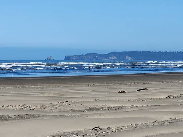 Mocrocks Beach - Image 1