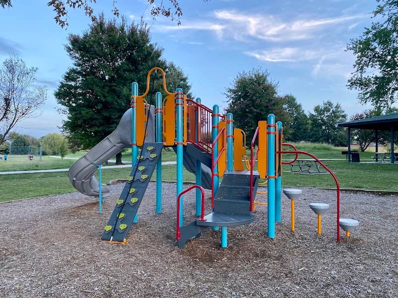Cambridge Park - Image 3