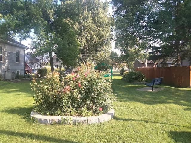 Elm Tree Park - Image 2