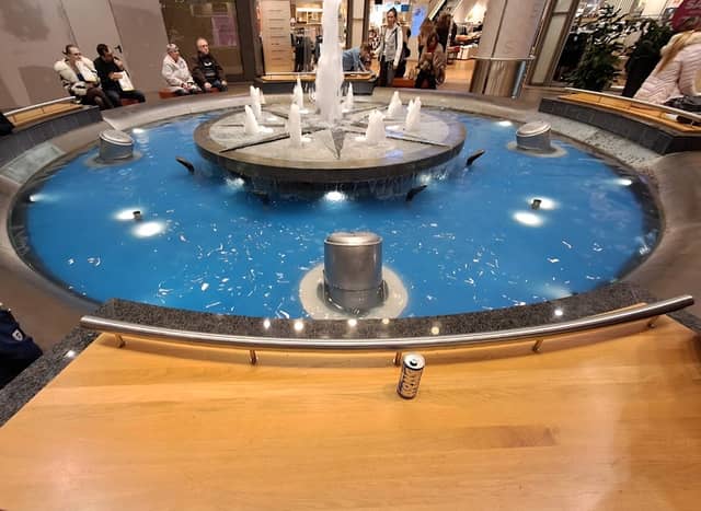 Brunnen im Saapark-Center - Image 1