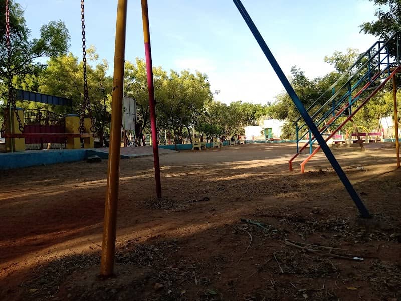 Teachers Colony Park - Image 1