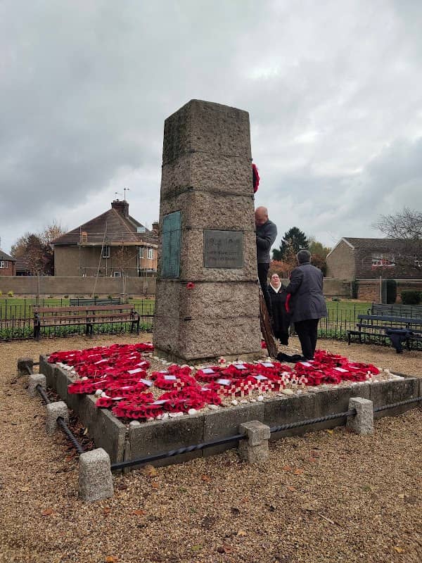 Desborough War Memorial - Image 1