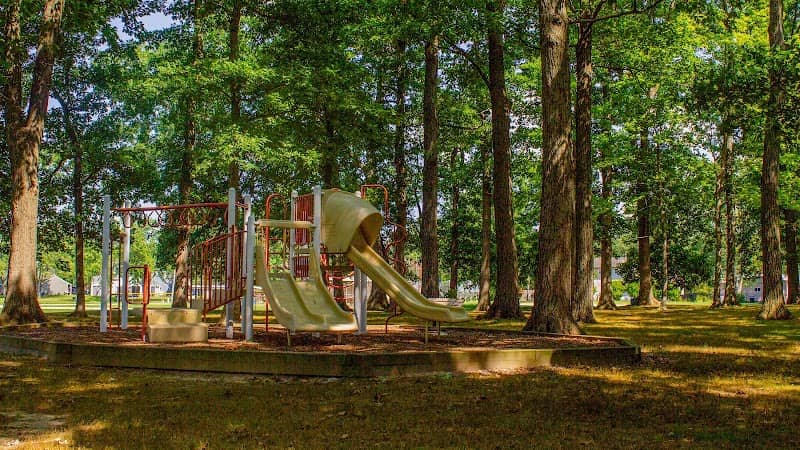 Glenrose South Park - Image 1