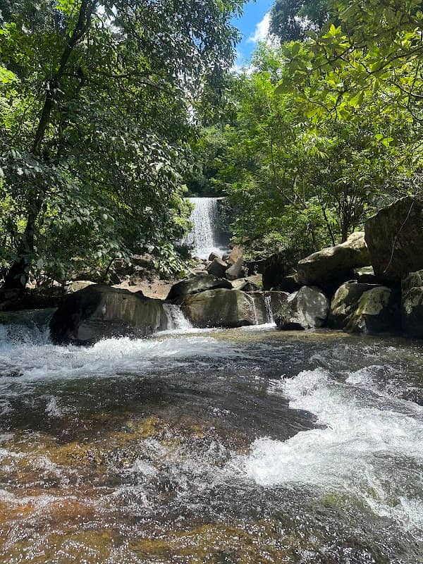 Huang Nam Khiao Waterfall - Image 2