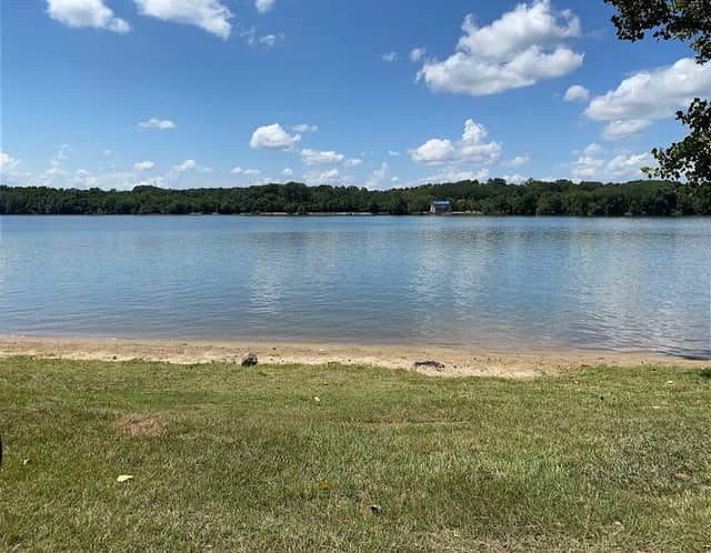 Talucah Beach Day Use Area - Image 1