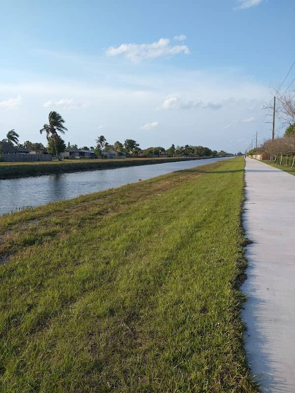 Hiatus Greenway - Image 1