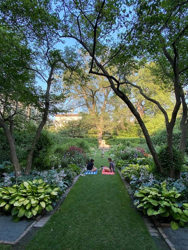 Shakespeare Garden - Image 2