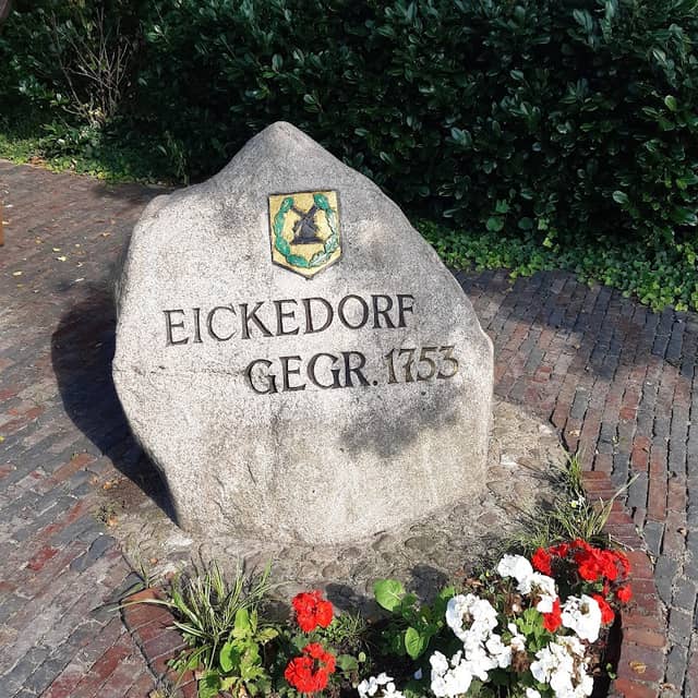 Dorfstein Eickedorf - Image 1