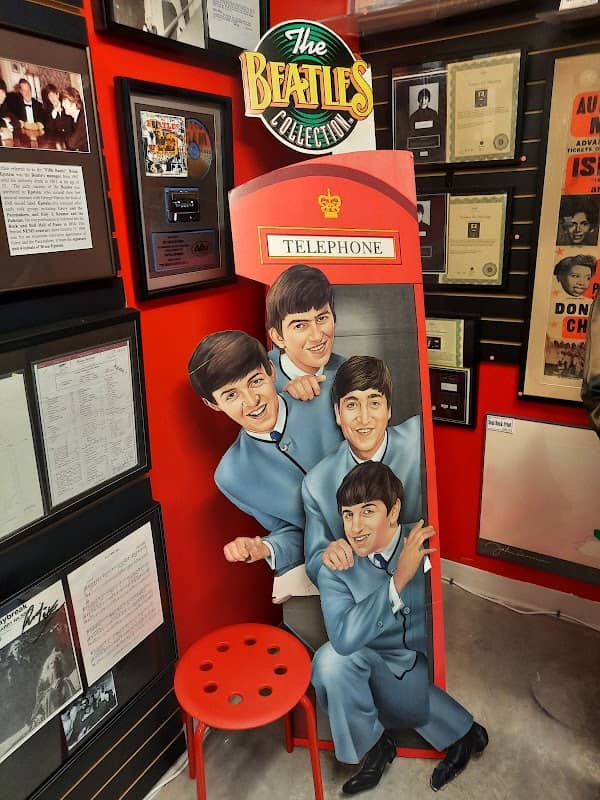 Penny Lane, Beatles Museum - Image 2