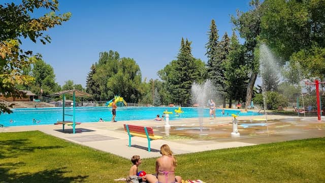 Municipal Swimming Pool - Image 1