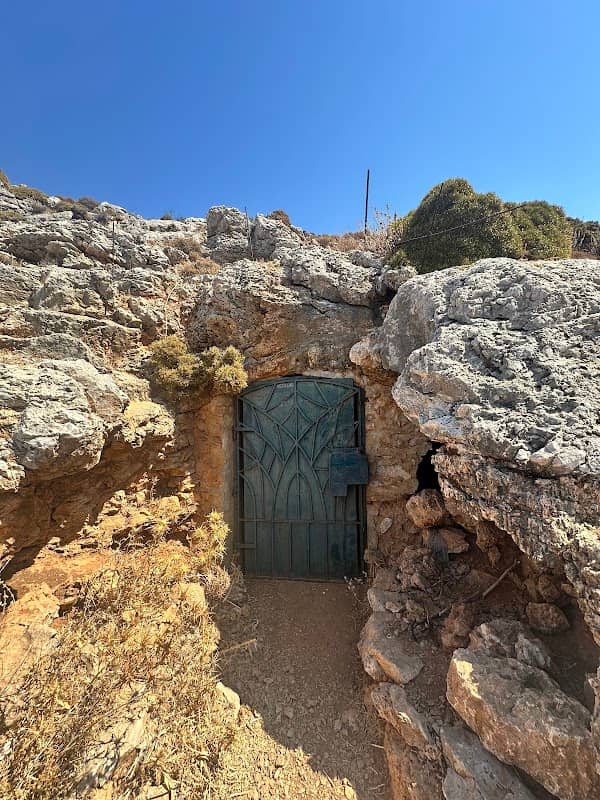 Kefalas Cave - Image 2