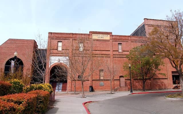 "The Woodland Opera House" Community Theatre - Image 1