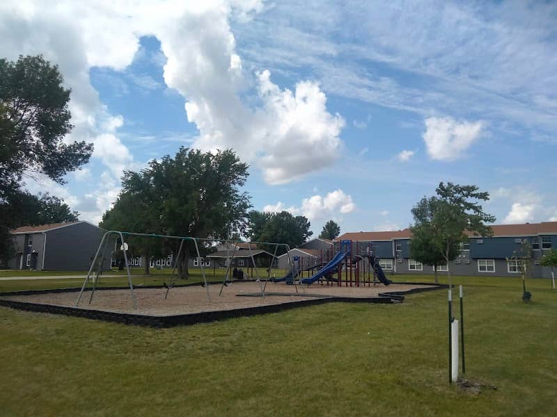 Queens Park - Image 1