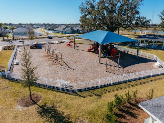 Lake Harlow Park - Image 2