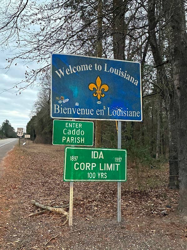 Welcome to Louisiana sign - Image 2
