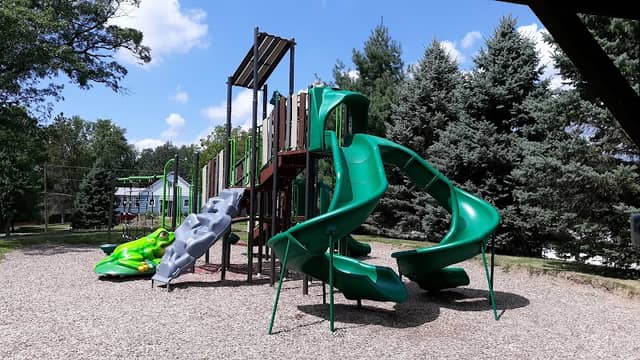 Hollyhock Park - Image 1