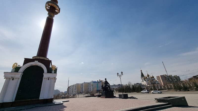 Pamyatnik, Posvyashchennyy 375-Letiyu Vkhozhdeniya Yakutii V Sostav Rossiyskogo Gosudarstva - Image 3