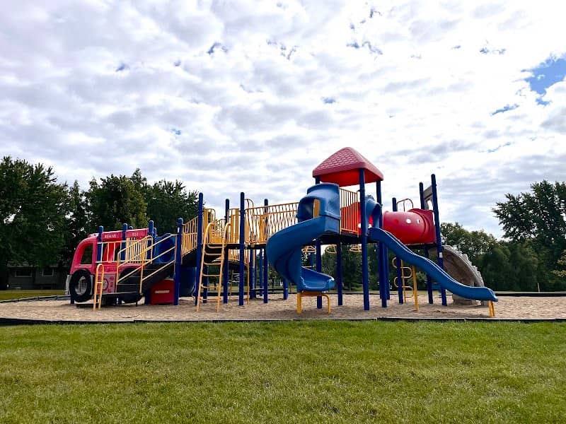Apple Grove Park - Image 2