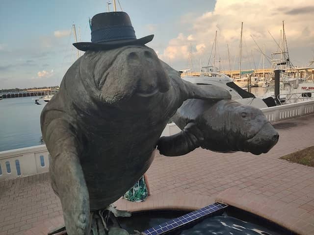 Manatee Sculpture - Image 2