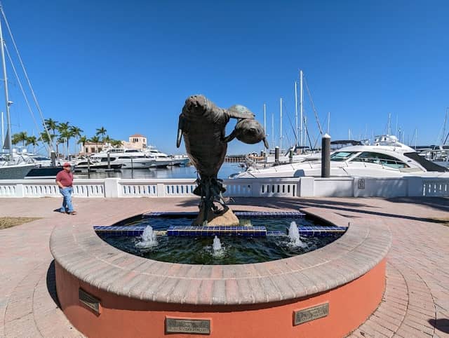 Manatee Sculpture - Image 3
