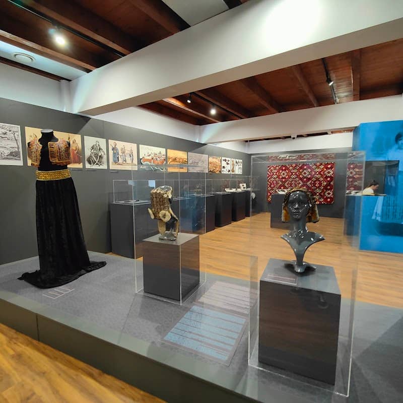 Expozitie etno-arheologica - Image 1